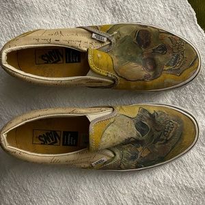 Vincent Van Gogh vans!